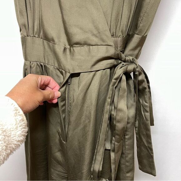 French Connection Romper - Picture 3 of 6